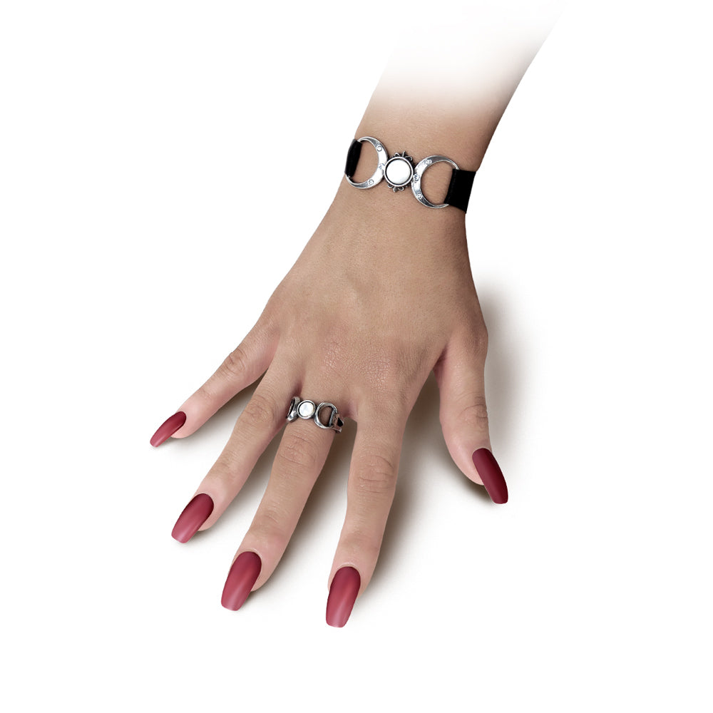 Triple Goddess Choker Alternative Example