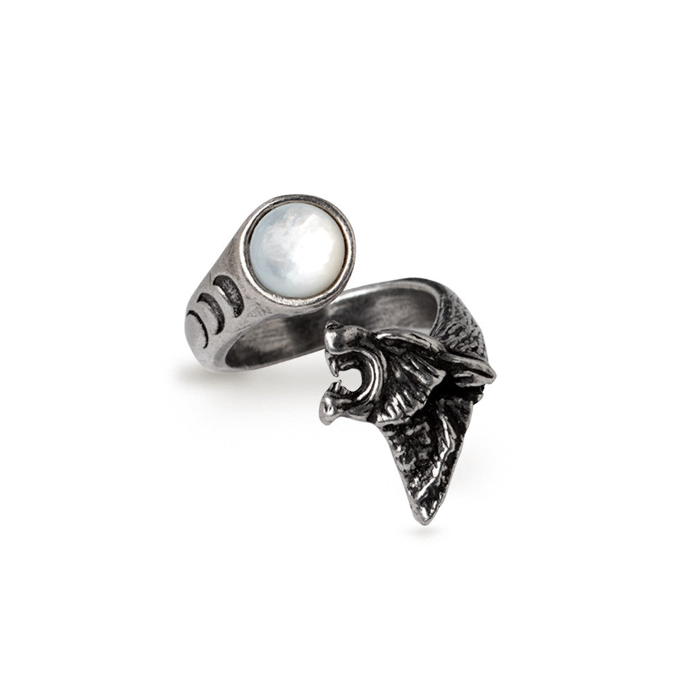 Howling Wolf And Moon Ring