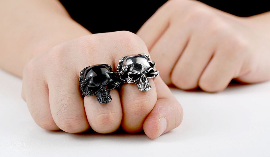 Claw Grasping Skull Head Ring