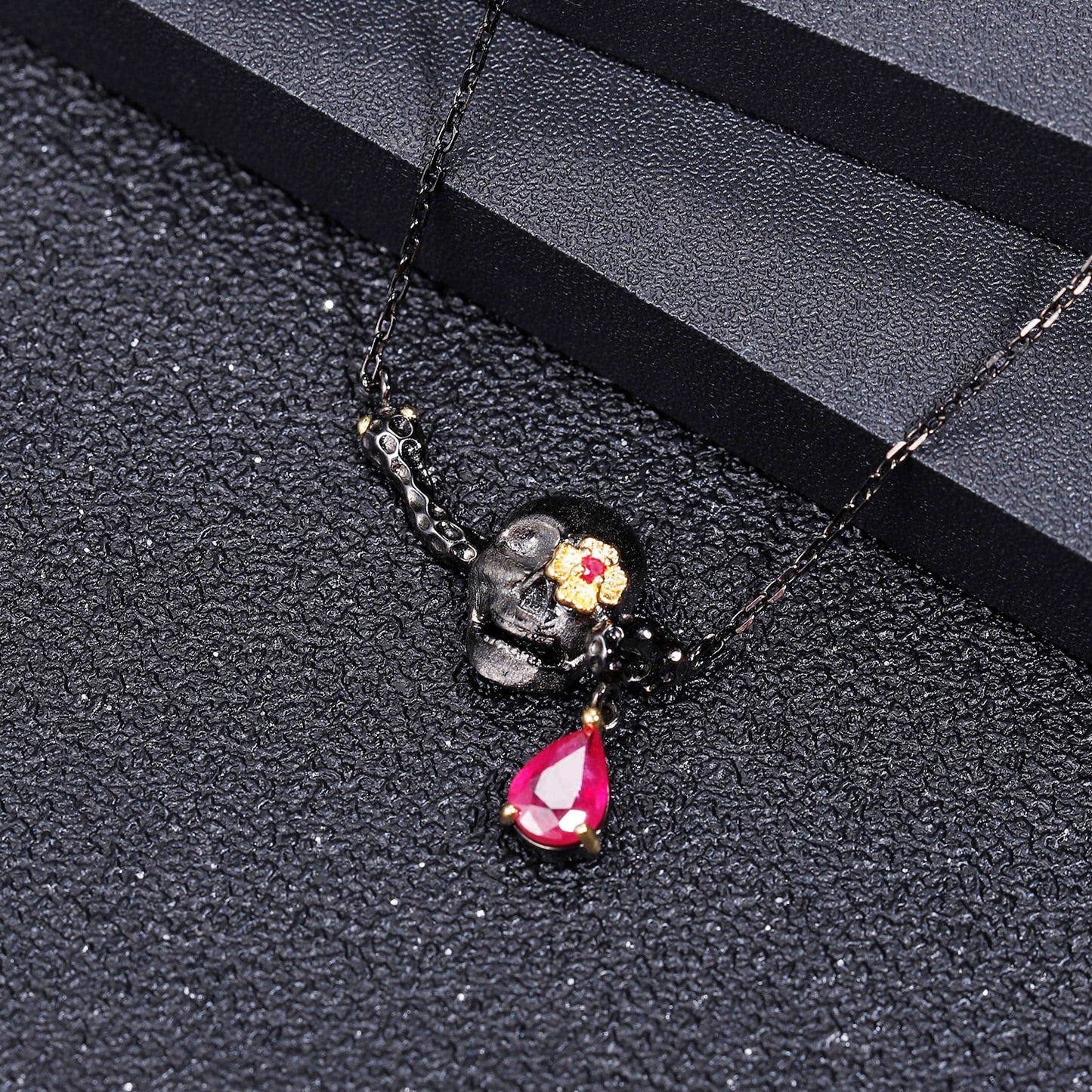 Black Skull And Flower Pendant front view