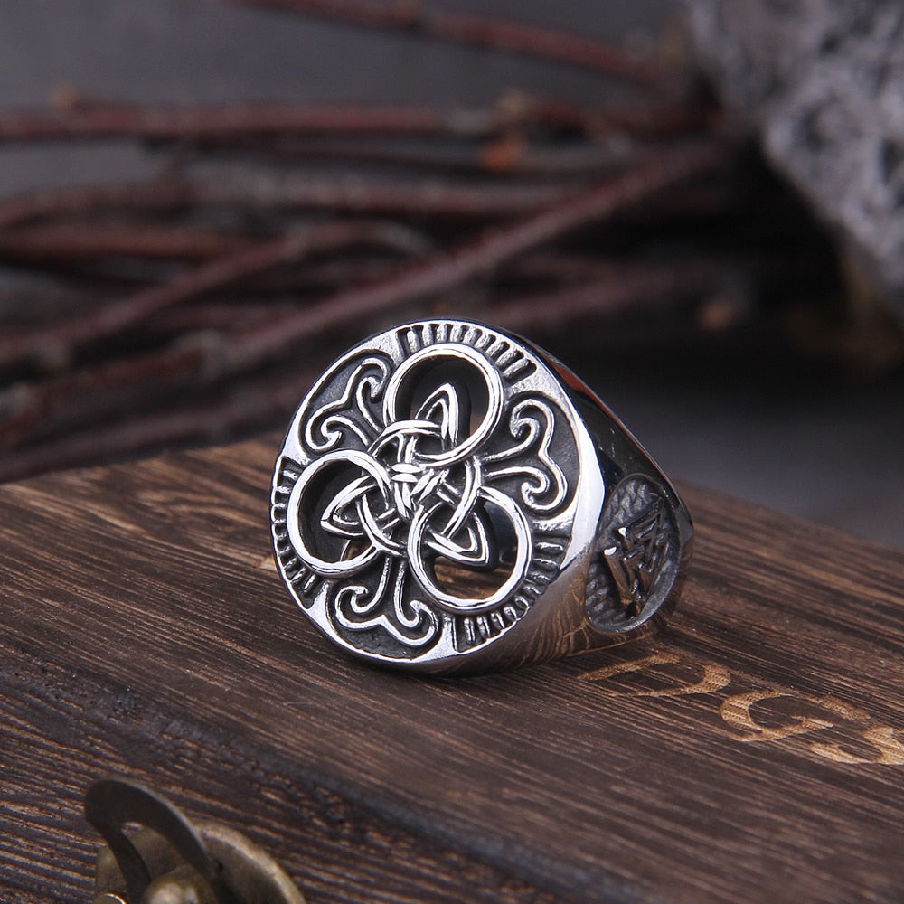 Vikings Trinity Knot Ring silver front view