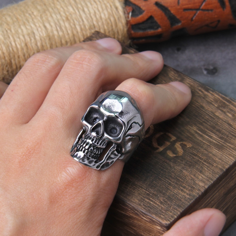 Big Skull Ring on a hand
