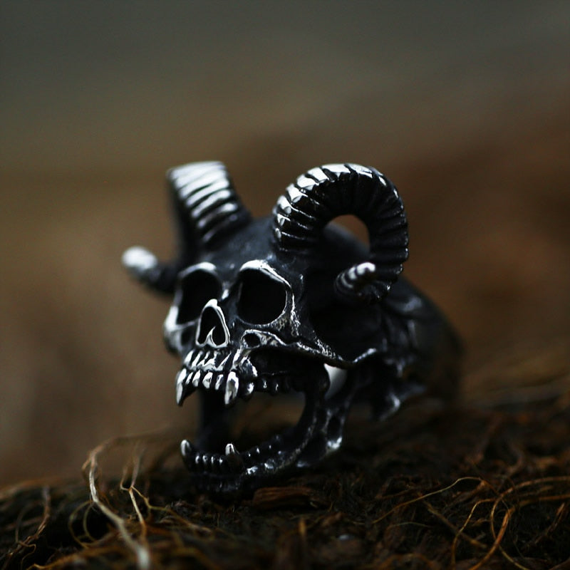 Gothic Demon Skull Ring side view