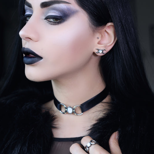 Triple Goddess Choker Example